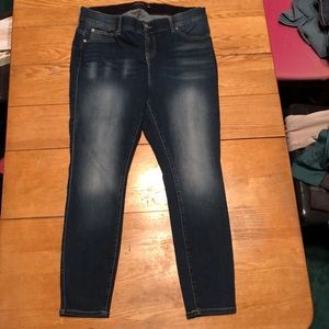 Women’s jeans. Torrid bombshell skinny size 18R.